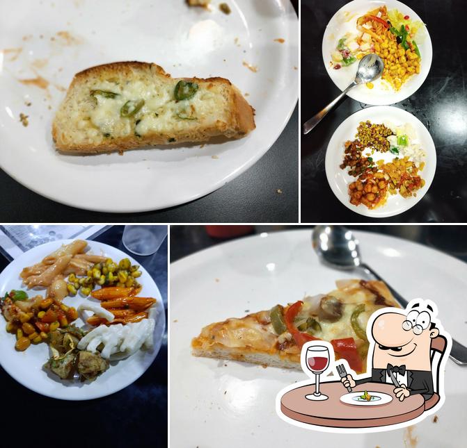 Meals at The D Pizza