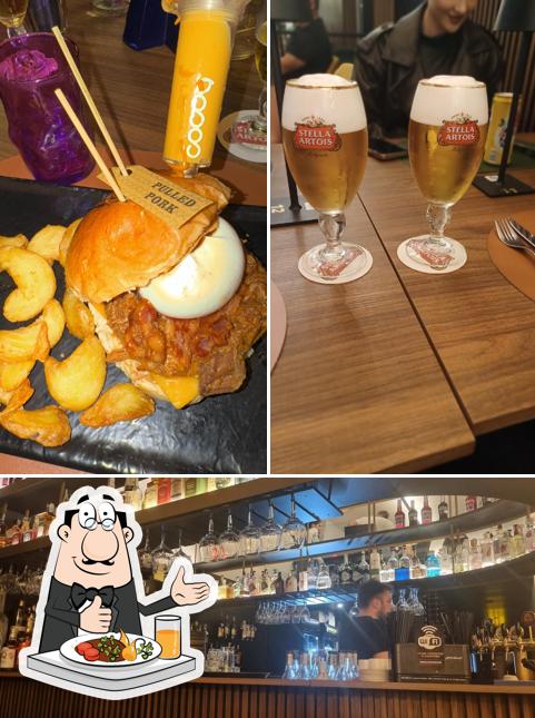 La foto di cibo e interni da Cocoa Lounge Burger