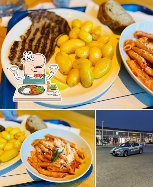 Questa è la foto che raffigura la cibo e esterno di Bar Atlantic
