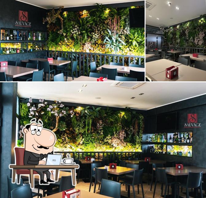 Gli interni di Pizzeria Lounge Bar Sauvage