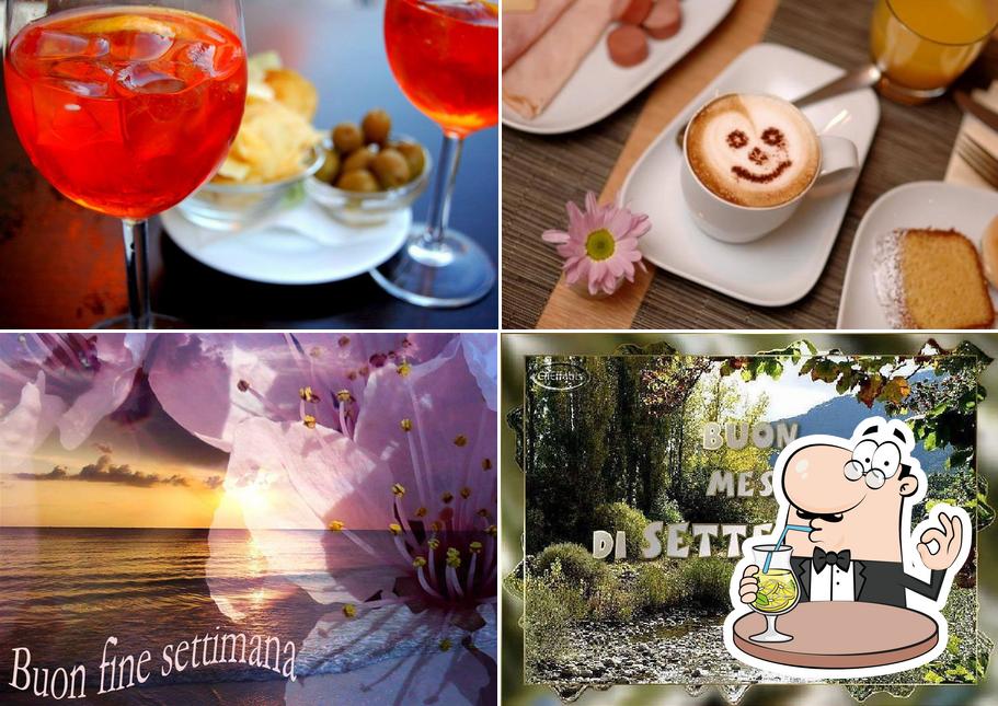Caffetteria All'Angolo si caratterizza per la bevanda e esterno