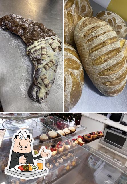 Guarda la foto che presenta la cibo e interni di Chantilly_patisserie_bistrot