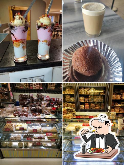 Food at Cochin Bakery padavinangady