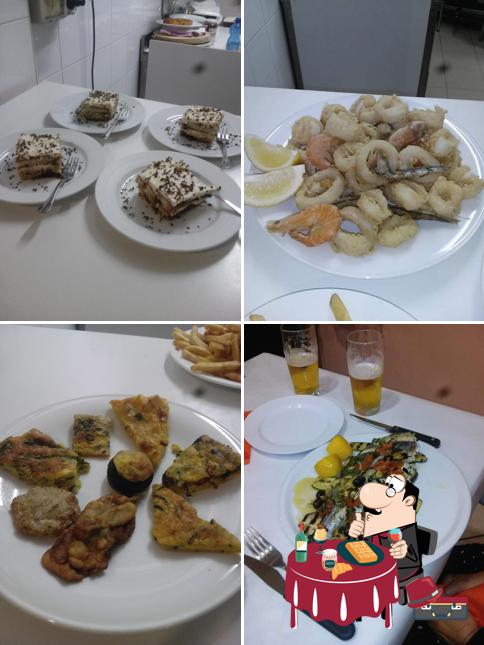 New Moon, Ristorante, Pizzeria, Bar offre un'ampia selezione di dolci