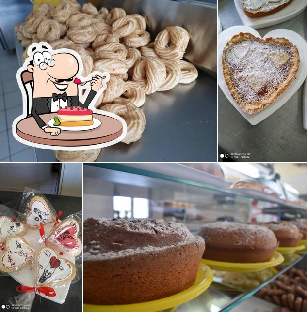 LA FORNERIA Pane & Pizza a taglio e d'asporto Cornetteria Biscottificio serve un'ampia gamma di dessert