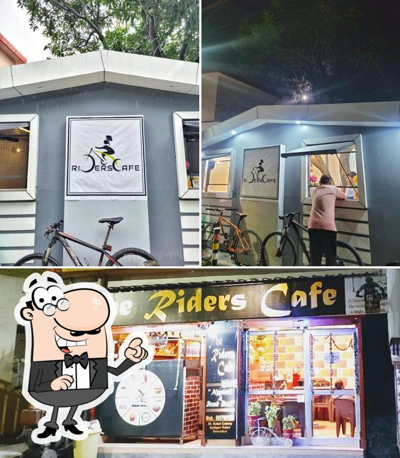 The exterior of Riders Cafe