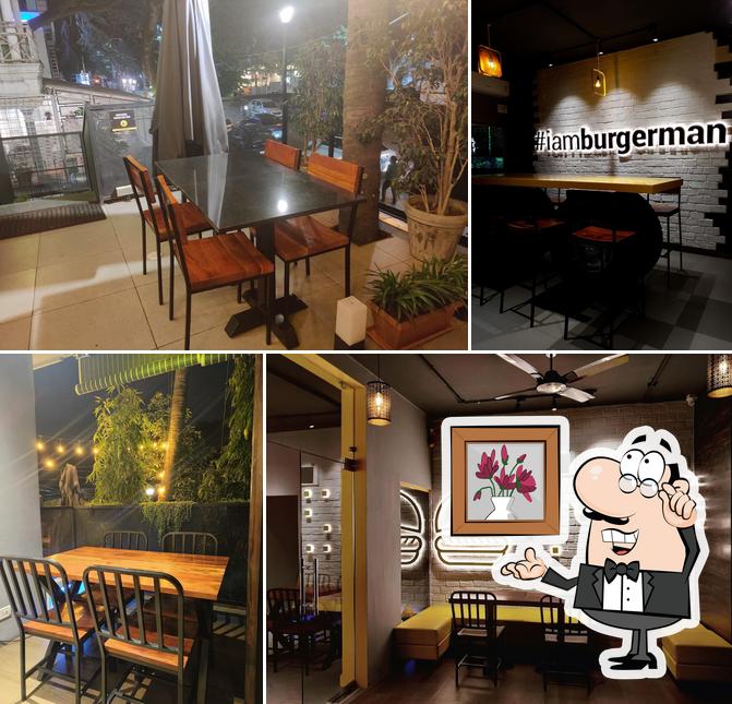 Check out how BurgerMan looks inside