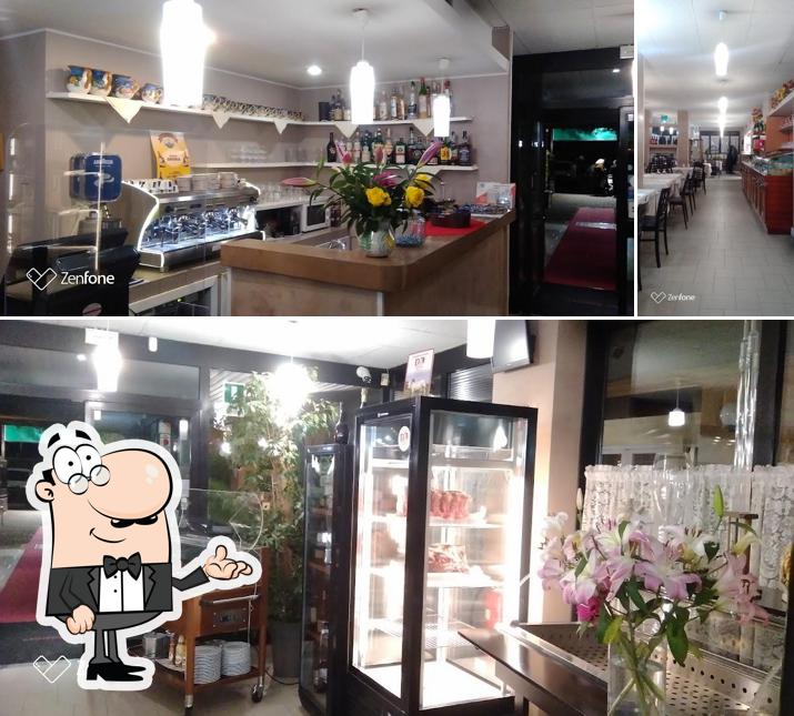 Siediti a un tavolo di Ristorante Isola Dei Sapori