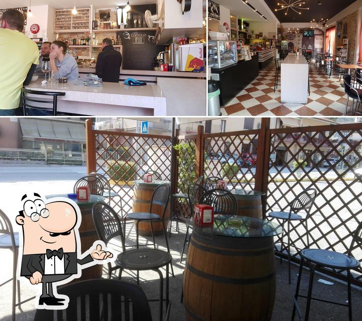 Dai un'occhiata agli interni di Cafè Barrique
