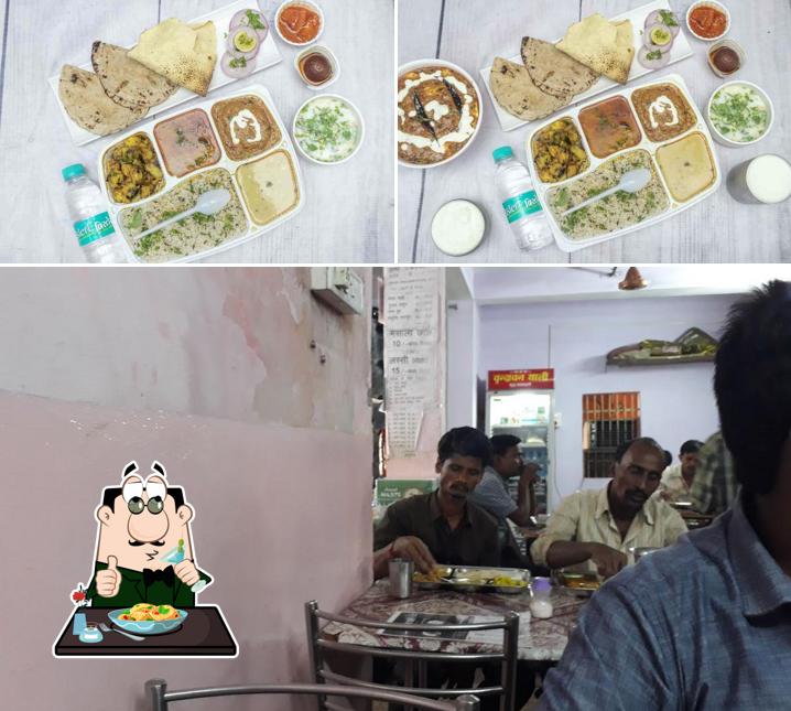 Food at Vrindavan Thali