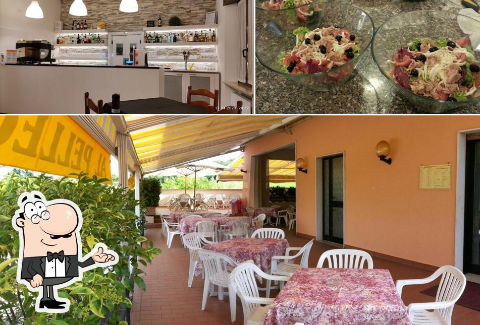 La foto della interni e cibo di Pizzeria Bar Al Pellegrino