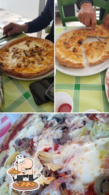 Prenditi tra le molte varianti di pizza