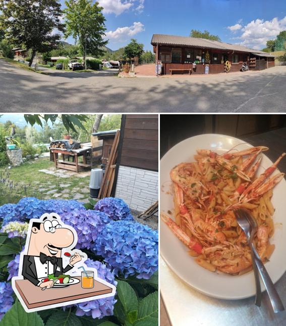 La cibo e esterno del ristorante