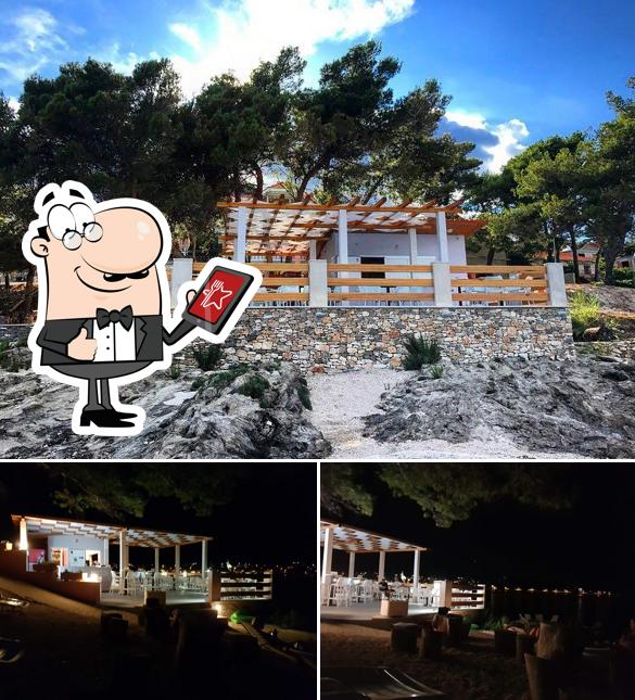 La parte esterna è una caratteristica importante di Beach Bar "Escalero"