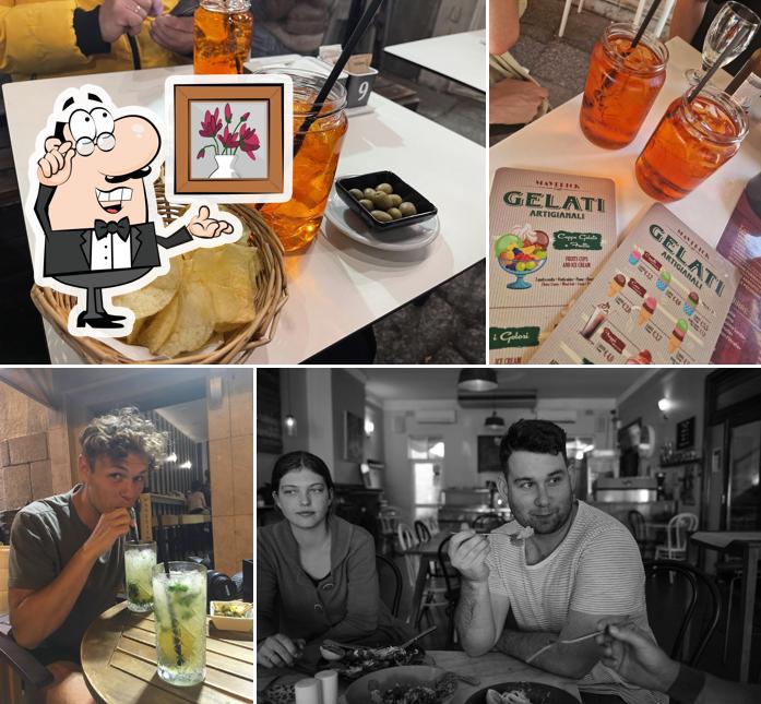 Gli interni di MAVERICK CAFÈ