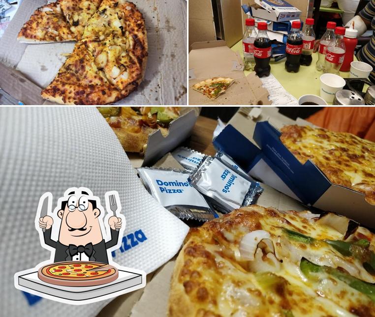 At Domino's Pizza Yamuna Vihar, New Delhi, you can try pizza