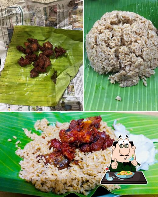 The image of food and interior at Akbar Biriyani Stall