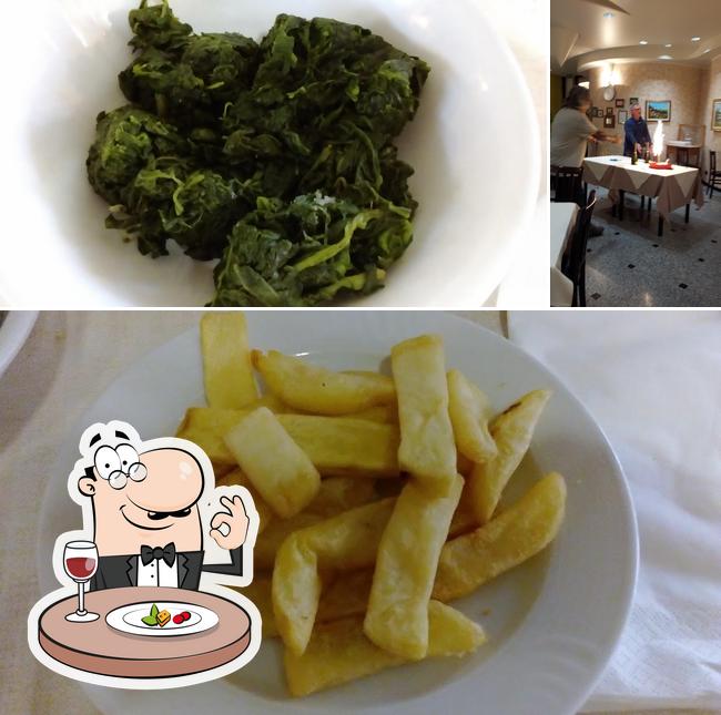Ristorante Rigamonti si caratterizza per la cibo e tavolo da pranzo