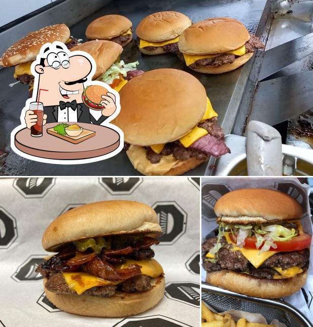 Delicie-se com um hambúrguer no EntreRuas Burgers e Espetinhos