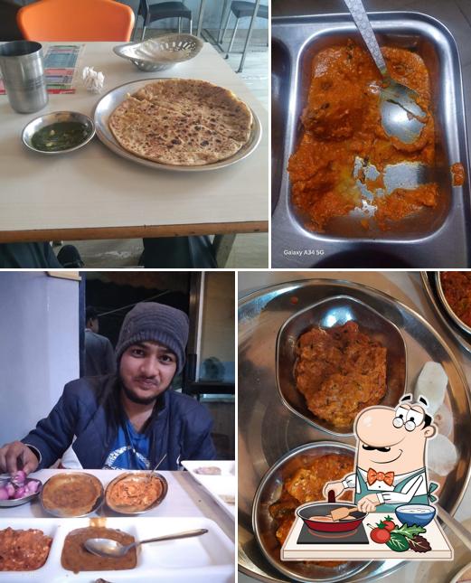 Chicken curry at Bhalla Dhaba
