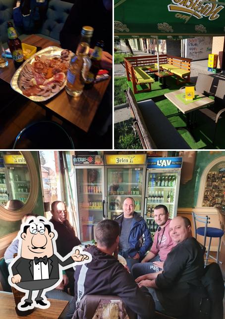 Installez-vous à l'une des tables de Citrin S
