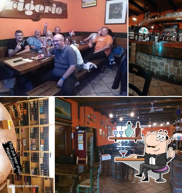 Dai un'occhiata agli interni di Folk Pub Tradate