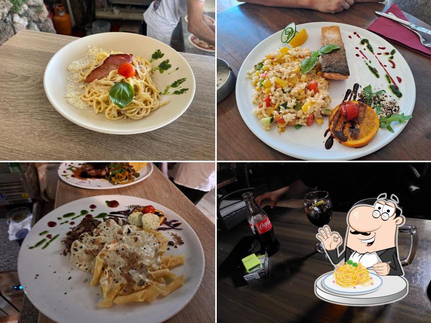 Spaghetti alla carbonara al Restoran Plaža