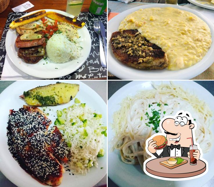 Experimente um hambúrguer no Artes Restaurante