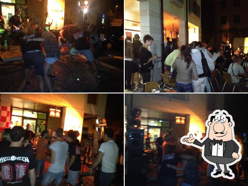 Gli interni di Caffè in Piazzetta