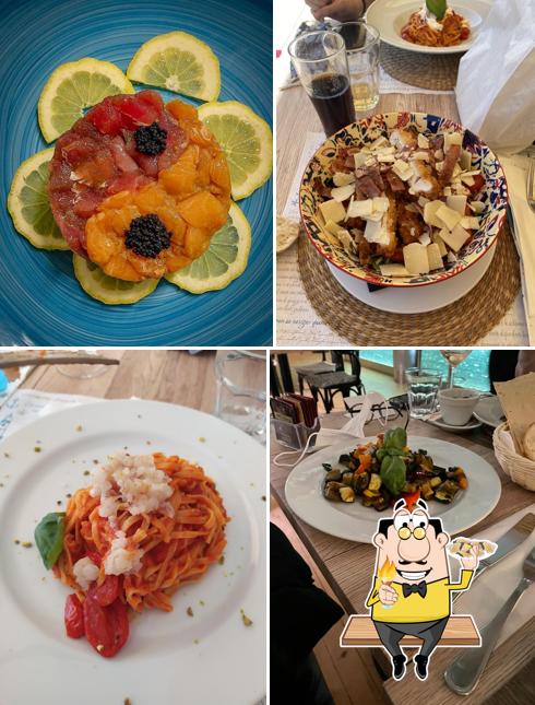 I clienti di Ricky's OPEN ALL YEAR possono avere diversi prodotti di cucina di mare