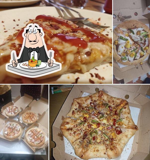 Food at Pizza Hut Cine Mall, Kota