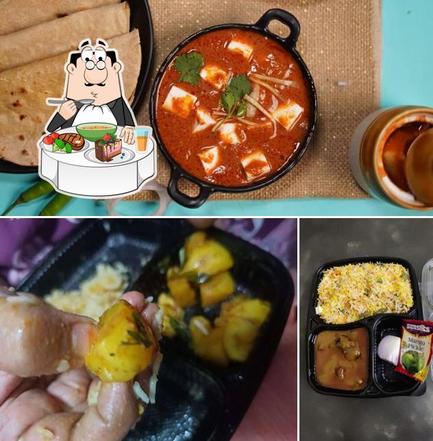 Hot and sour soup at Dawat E Jashn