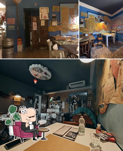 Gli interni di Osteria Na scarpa e un Folpo