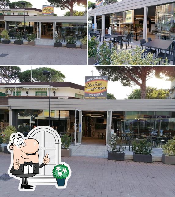 Dai un’occhiata alla foto che presenta la esterno e interni di Hajime Sushi