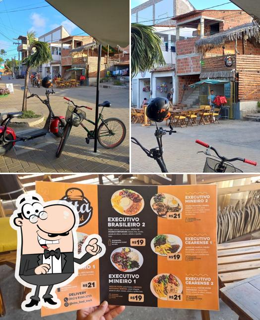 A exterior e interior do restaurante