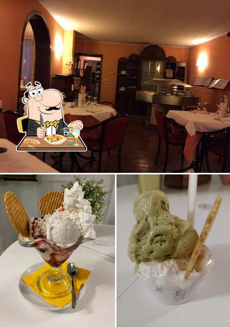 Guarda la immagine che mostra la cibo e interni di Al Teatro