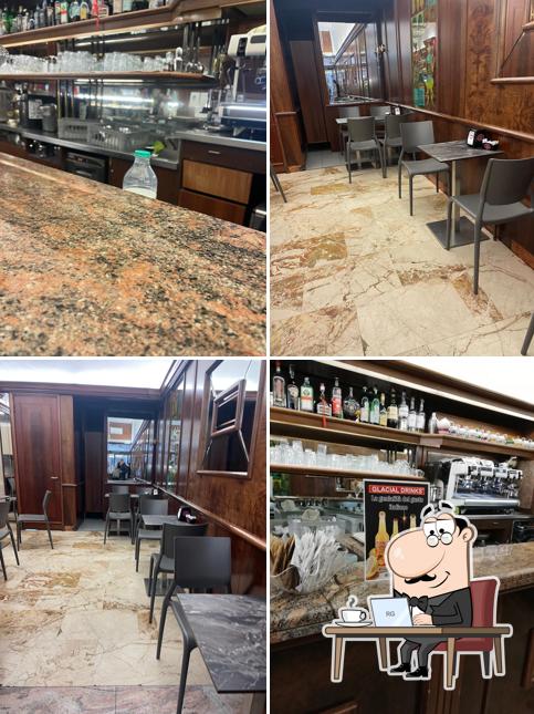 Siediti a un tavolo di Bar Italia