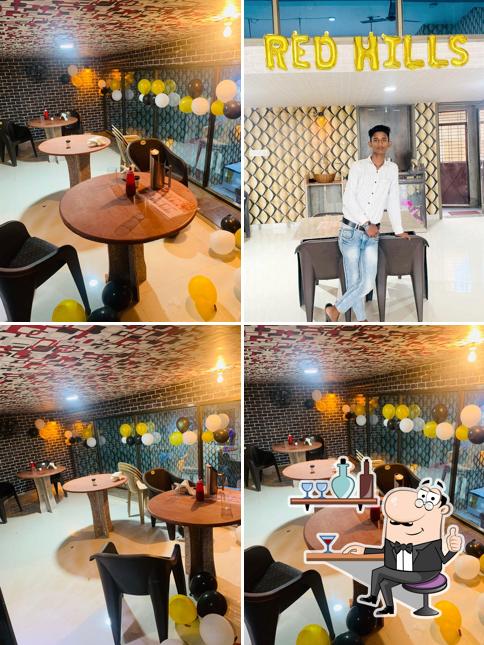 The interior of RED HILLS CAFE & RESTAURANT