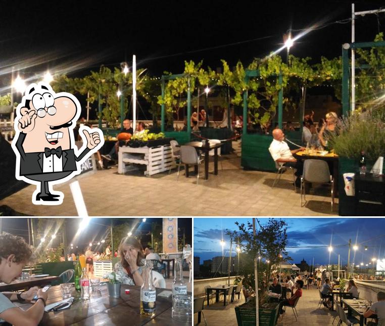 Siediti a un tavolo di Antica Pizzeria Frontoni