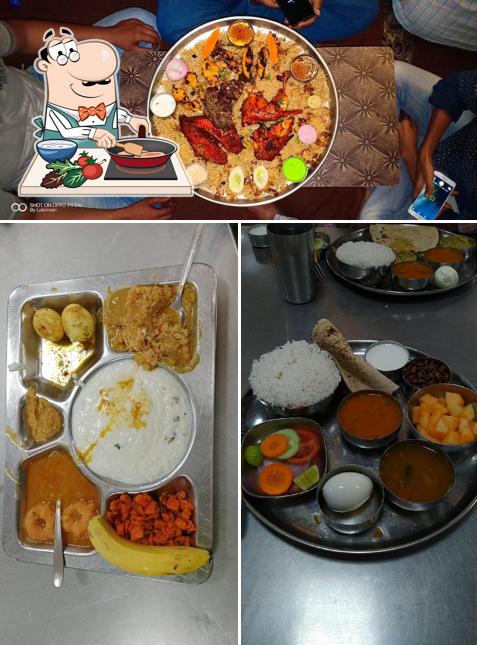 Chicken curry at AMARA RAJA CANTEEN