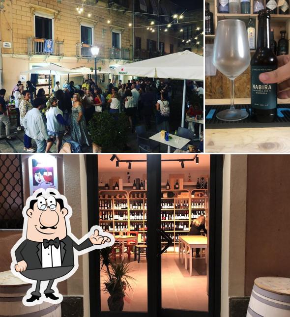 Gli interni di Arricrìu enoteca bistrot