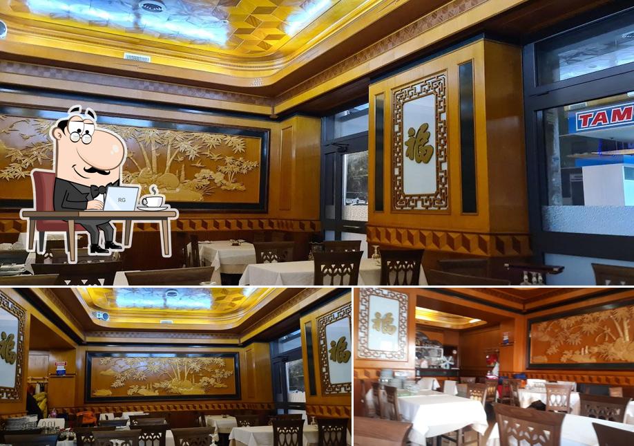 Siediti a un tavolo di Ristorante Cinese Nuova Città