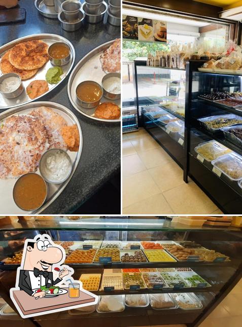 Food at Sri Annapoorna - Cross Cut Road