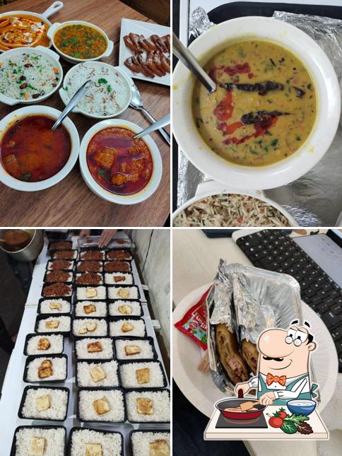 Chicken curry at AwsoMealZ