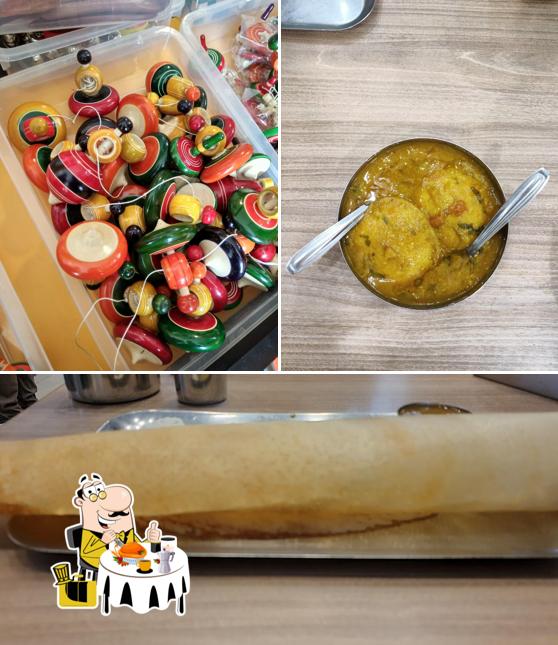 Food at RHR VEG RESTAURANT ( SINCE 1931)