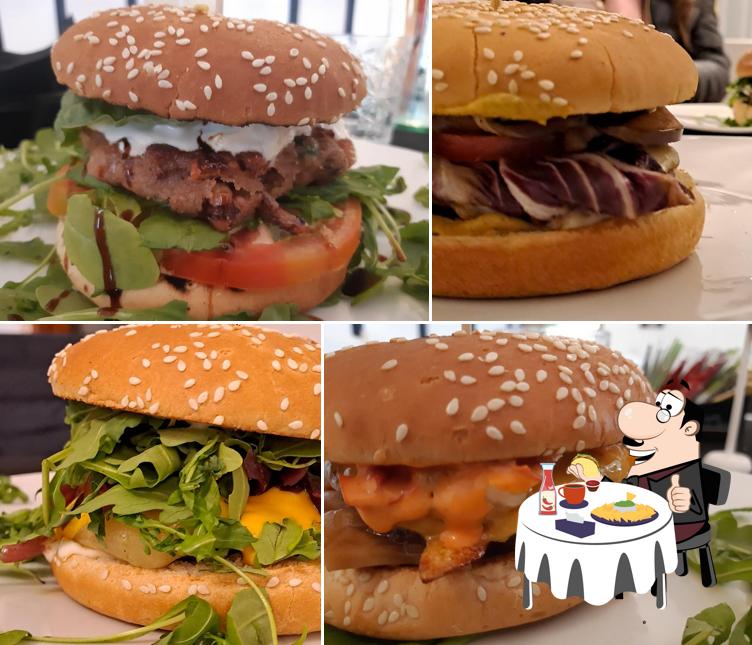 Prenditi un hamburger a Ristorante Gusto 75