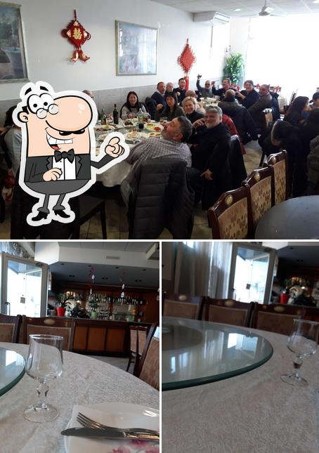 Dai un'occhiata agli interni di RISTORANTE XIANG GE LI