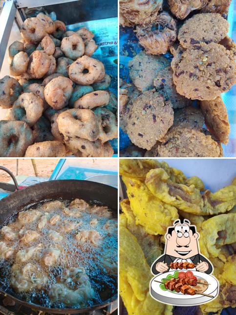 Food at Abukkante Chaya Peedika