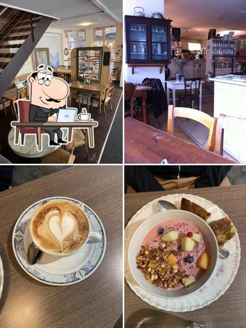 Siediti a un tavolo di KaffeeKlatsch