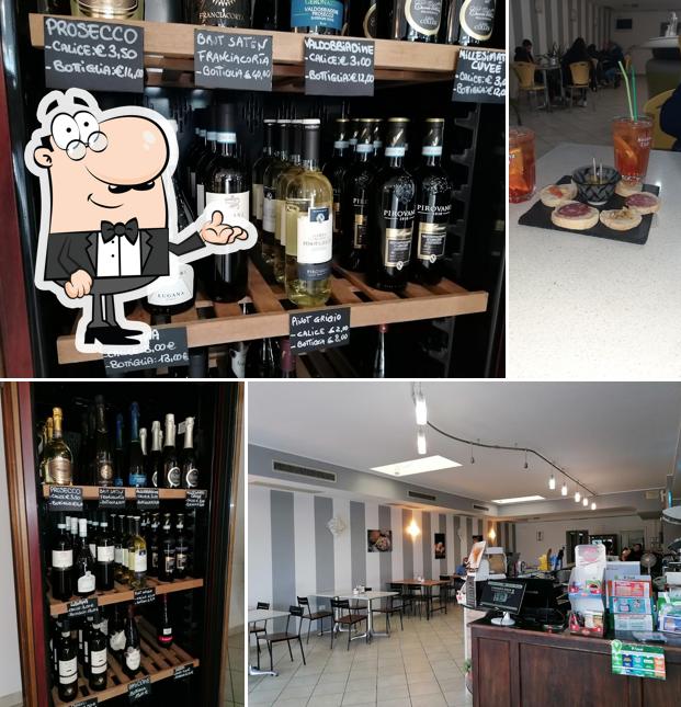 Siediti a un tavolo di Perbacco Cafè